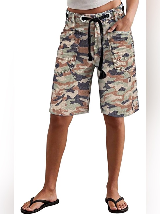 Flamingals Pants - Flamingals High Rise Camo Bermuda Shorts L PS2-28